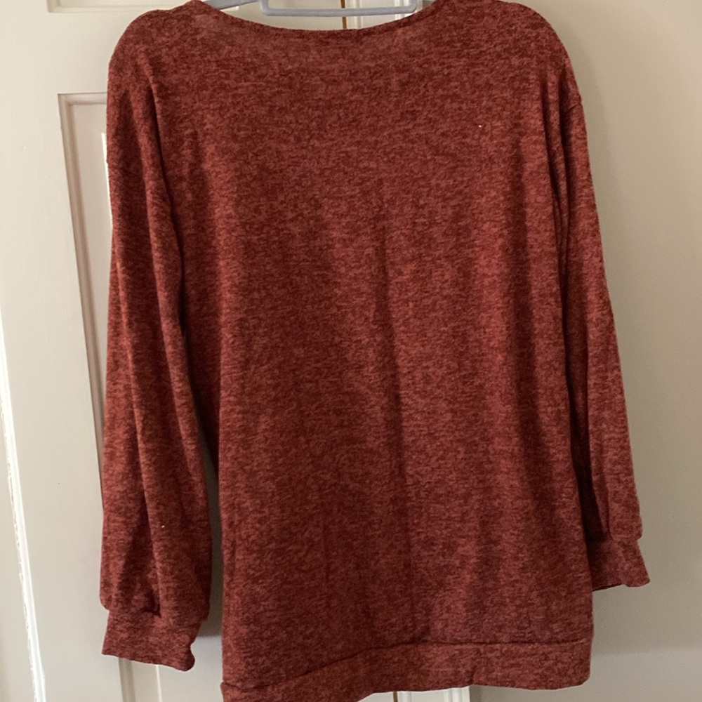 White Birch crisscross sweater - Picture 4 of 4